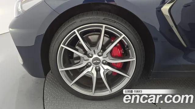 Genesis G70 2019 thumb 5