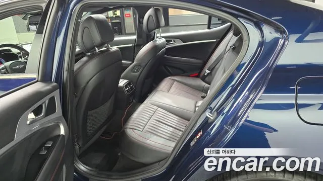 Genesis G70 2019 thumb 11
