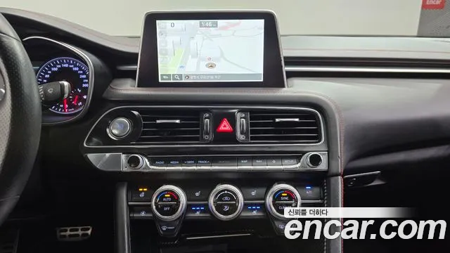 Genesis G70 2019 thumb 12