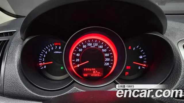 Kia Carens 2011 thumb 8