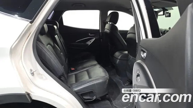 Hyundai Santa Fe 2012 thumb 12