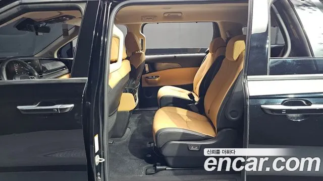Kia Carnival 2021 thumb 11