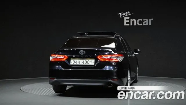Toyota Camry 2018 thumb 3