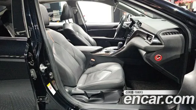 Toyota Camry 2018 thumb 11