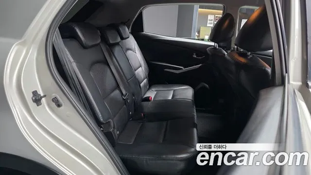KG_Mobility_Ssangyong KORANDO 2013 thumb 12