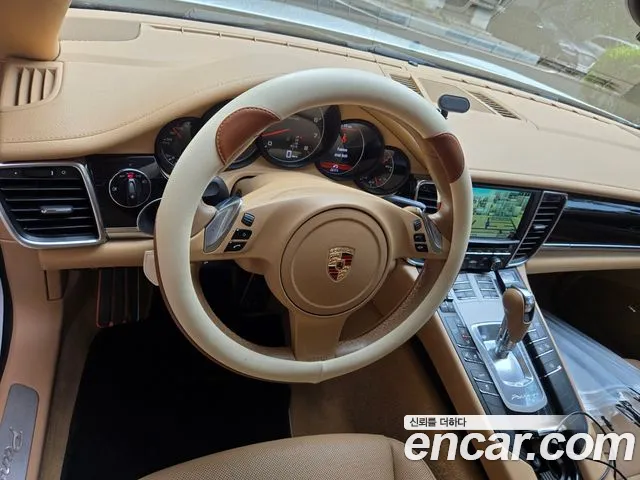 Porsche Panamera 2013 thumb 7