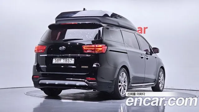 Kia Carnival 2019 thumb 2