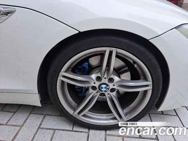 BMW Z4 2012 thumb 5