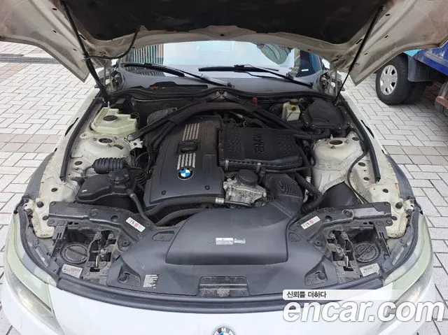 BMW Z4 2012 thumb 6