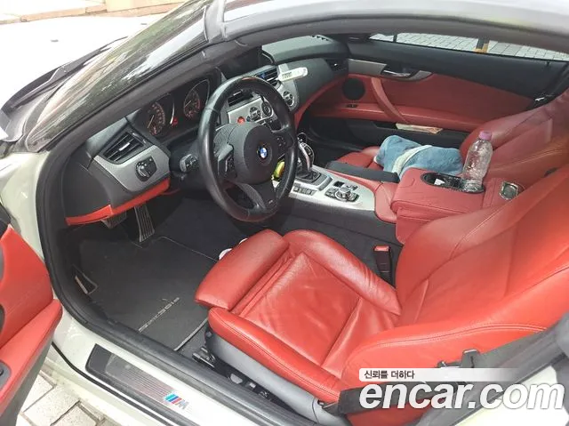 BMW Z4 2012 thumb 10