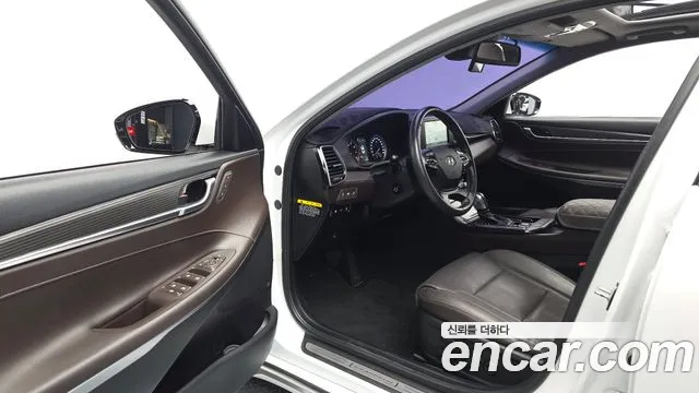 Hyundai Grandeur 2017 thumb 10