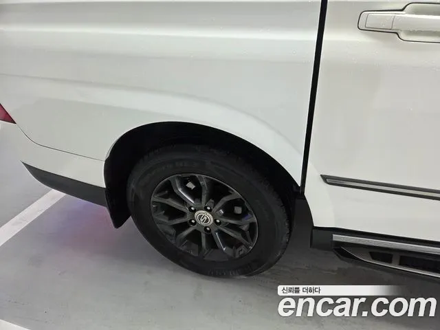 KG_Mobility_Ssangyong KORANDO 2015 thumb 8