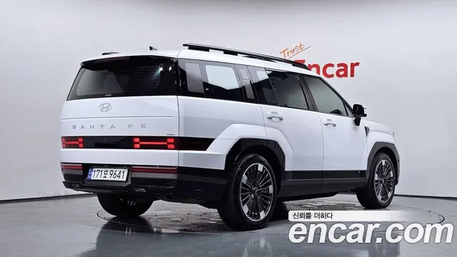 Hyundai Santa Fe 2023 thumb 2