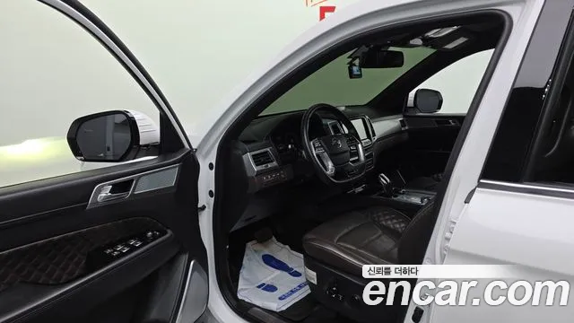 KG_Mobility_Ssangyong Rexton 2022 thumb 10