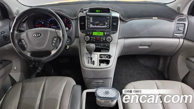 Kia Carnival 2013 thumb 7