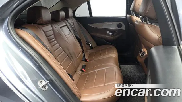 Mercedes-Benz E-Класс 2019 thumb 12