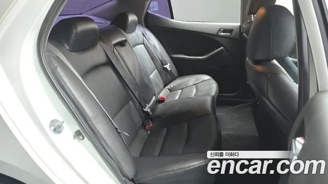 Kia K5 2013 thumb 11
