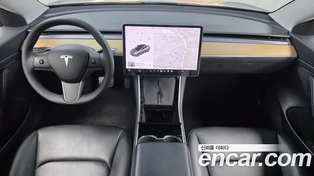 Tesla Model 3 2020 thumb 6