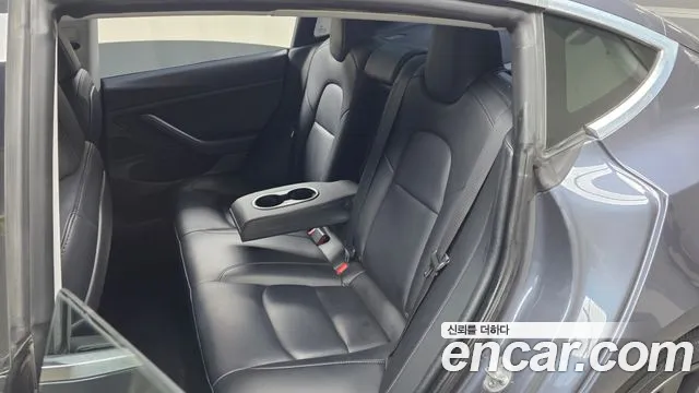 Tesla Model 3 2020 thumb 11