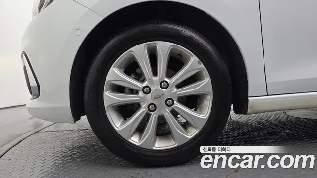 Chevrolet Spark 2016 thumb 5