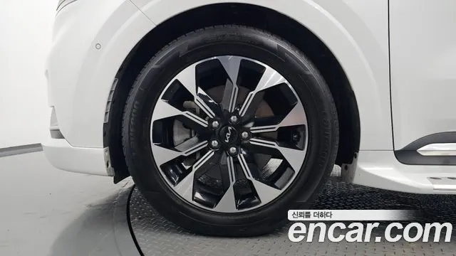 Kia Carnival 2022 thumb 4