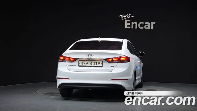 Hyundai Avante 2017 thumb 4