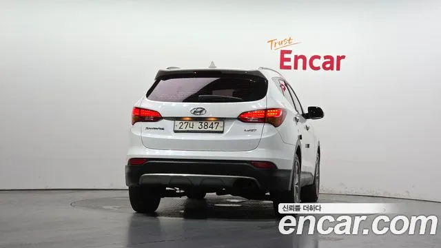 Hyundai Santa Fe 2014 thumb 4