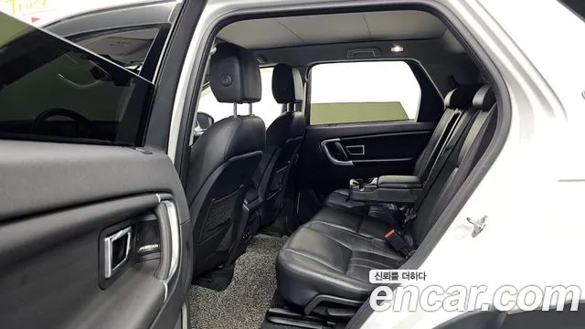 Land Rover Discovery Sport 2017 thumb 11