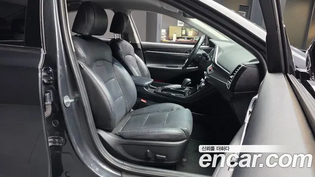 Hyundai Grandeur 2017 thumb 11