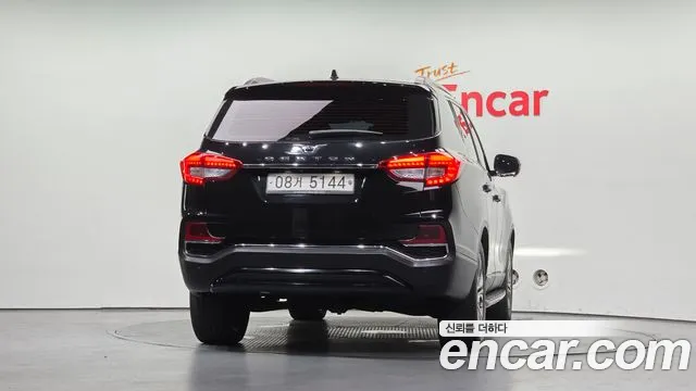 KG_Mobility_Ssangyong Rexton 2017 thumb 4