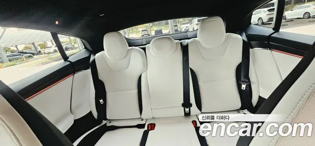 Tesla Model S 2026 thumb 10