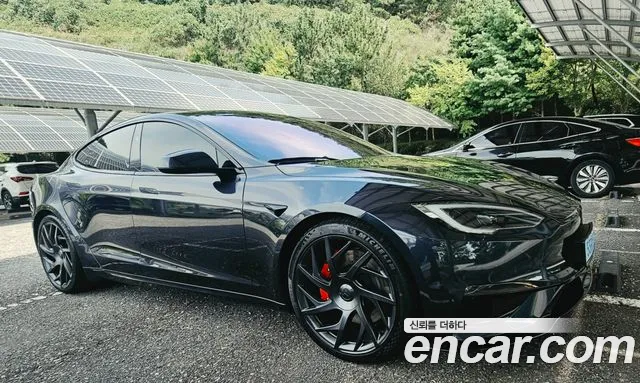 Tesla Model S 2026 thumb 11