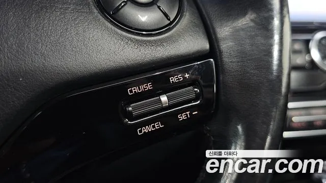 Kia K9 2013 thumb 12