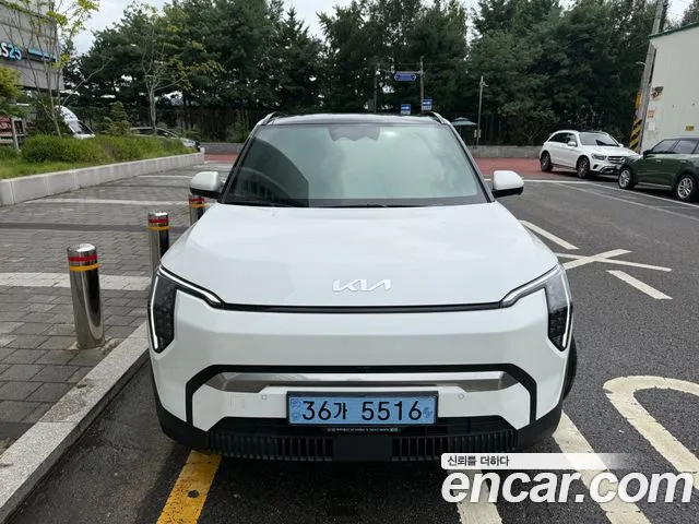 Kia EV3 2024 thumb 2