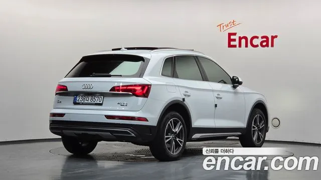 Audi Q5 2022 thumb 2
