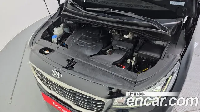 Kia Carnival 2019 thumb 6