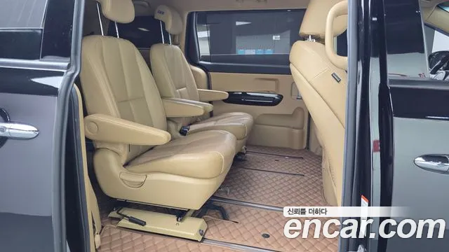 Kia Carnival 2019 thumb 12