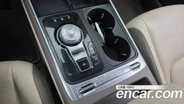 Kia Carnival 2024 thumb 9