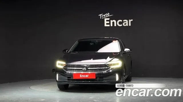 Volkswagen Jetta 2024 thumb 3
