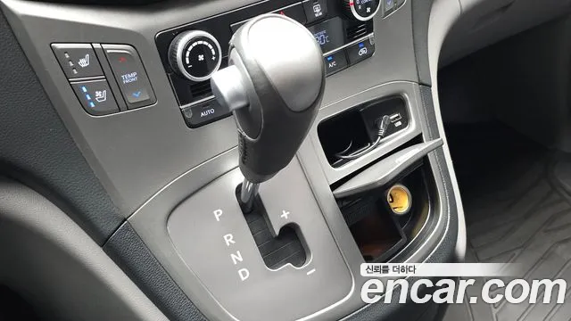 Hyundai Starex 2018 thumb 9