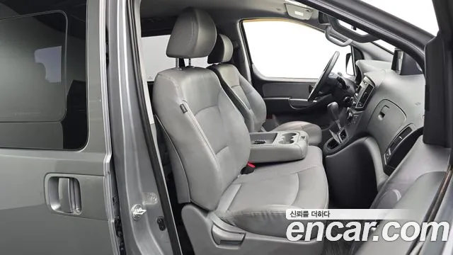 Hyundai Starex 2018 thumb 11