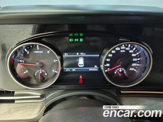 Kia Carnival 2022 thumb 6