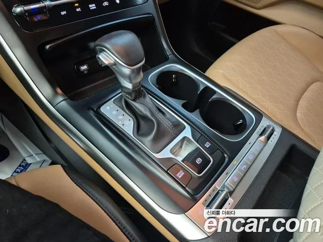 Kia Carnival 2022 thumb 8