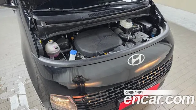 Hyundai Staria 2024 thumb 5