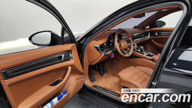 Porsche Panamera 2023 thumb 10