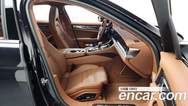 Porsche Panamera 2023 thumb 11