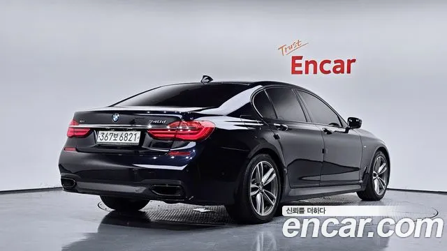 BMW 7 серии 2017 thumb 2