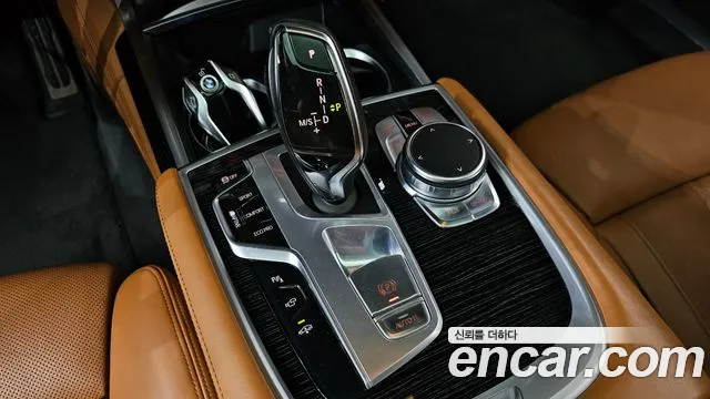 BMW 7 серии 2017 thumb 9