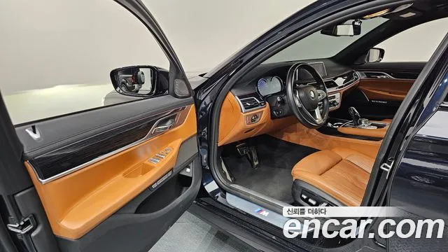 BMW 7 серии 2017 thumb 10