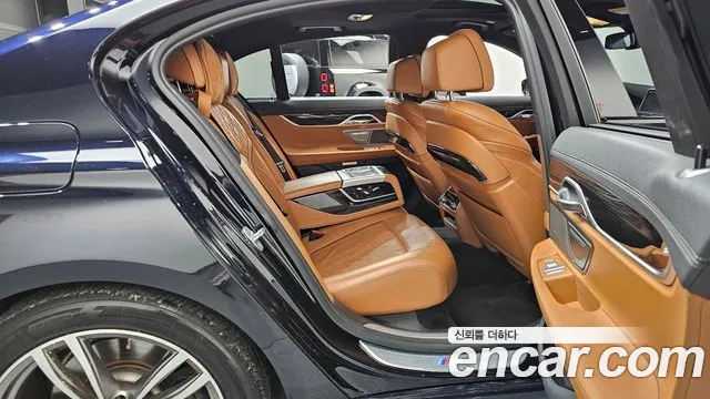BMW 7 серии 2017 thumb 12